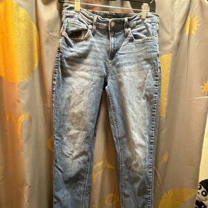Banana Republic Girlfriend Jean 27/4 Distressed Wash